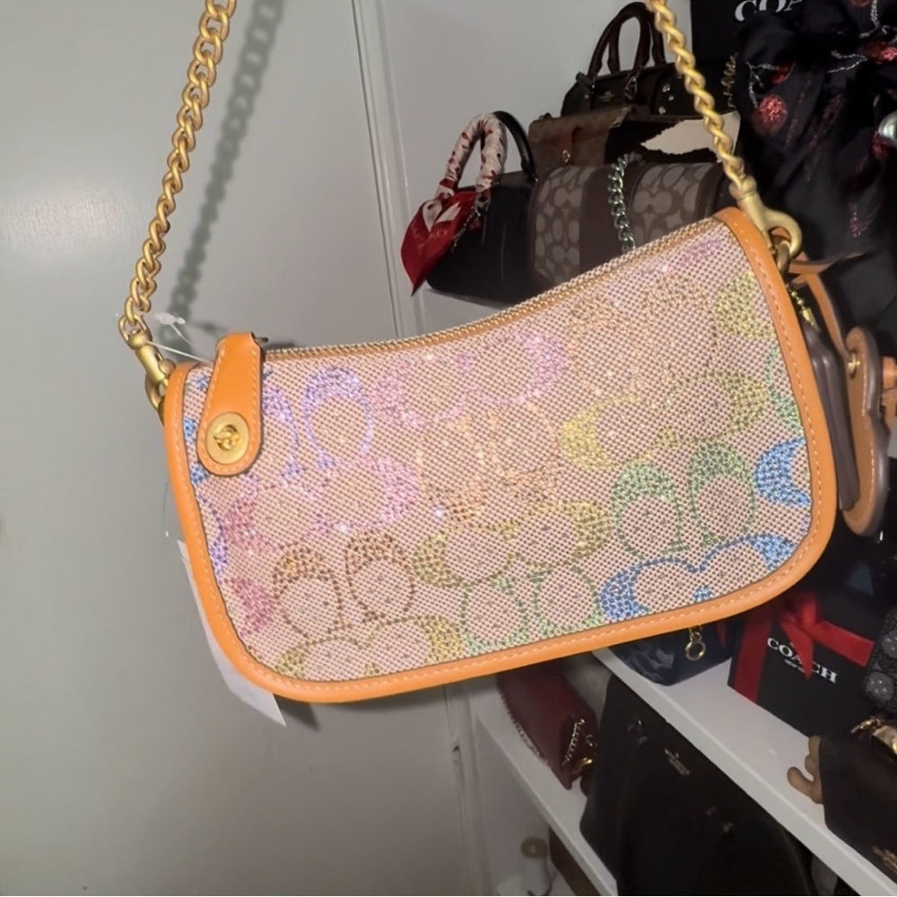 Coach Black Swinger Bag 20 with Chain In Crystal Signature Jacquard